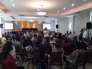 Sandra Magalhães Fraga apresentou o projeto Saúde popular e agroecologia, que engloba três municípios no extremo sul da Bahia (Foto: Alexandre Matos)
